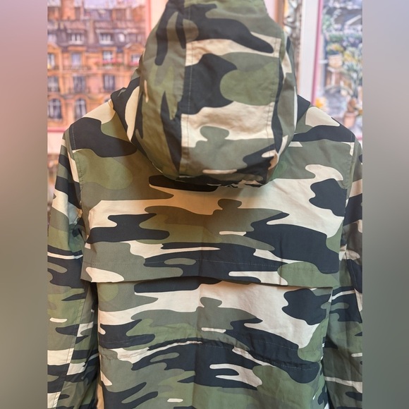 WOMENS CROWN & IVY HOODED GREEN TREE CAMOUFLAGE RAIN JACKET ANORAK COAT SZ MED - Picture 8 of 11
